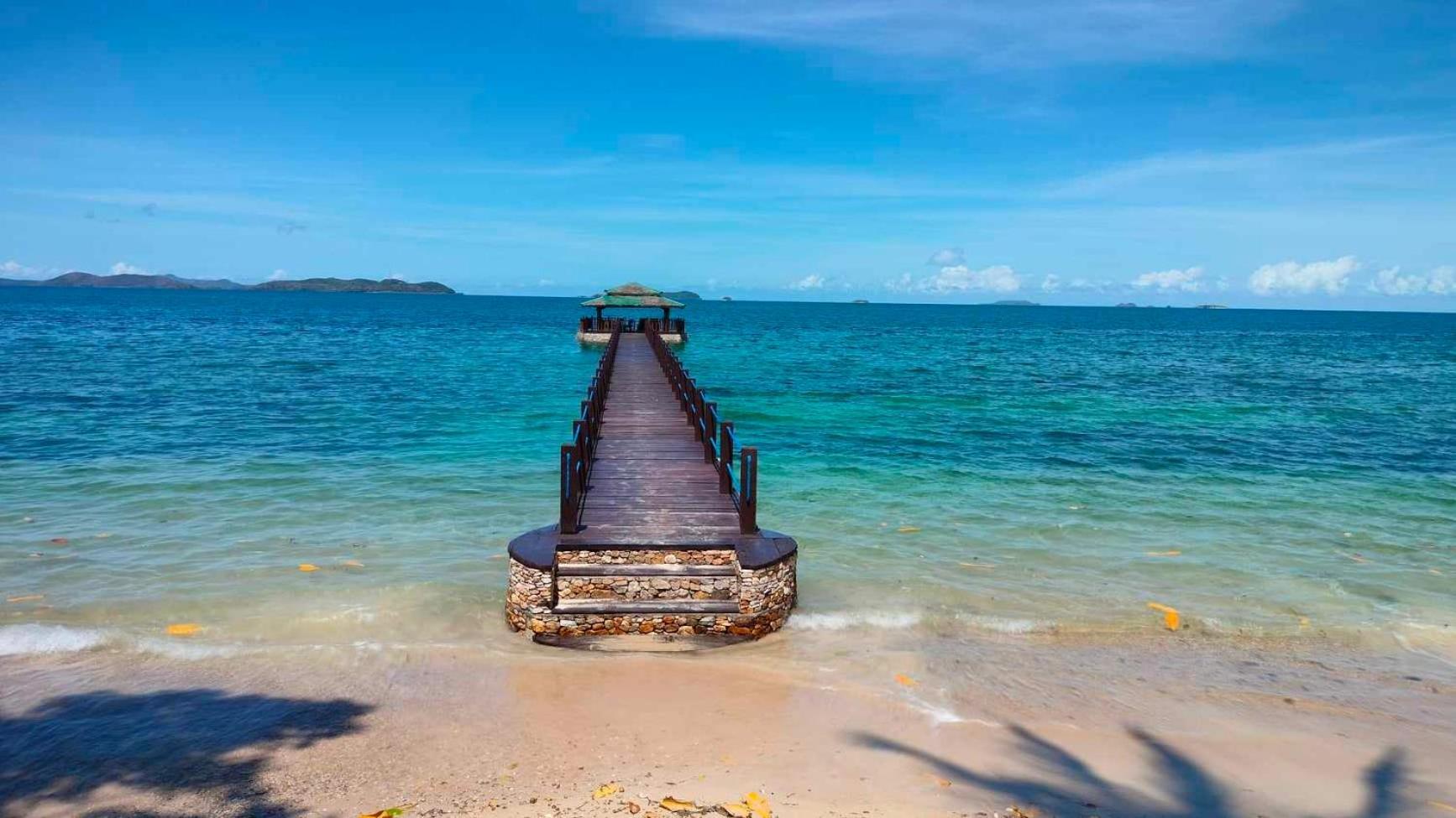 Alam Indah Beach Resort Бусуанга Экстерьер фото