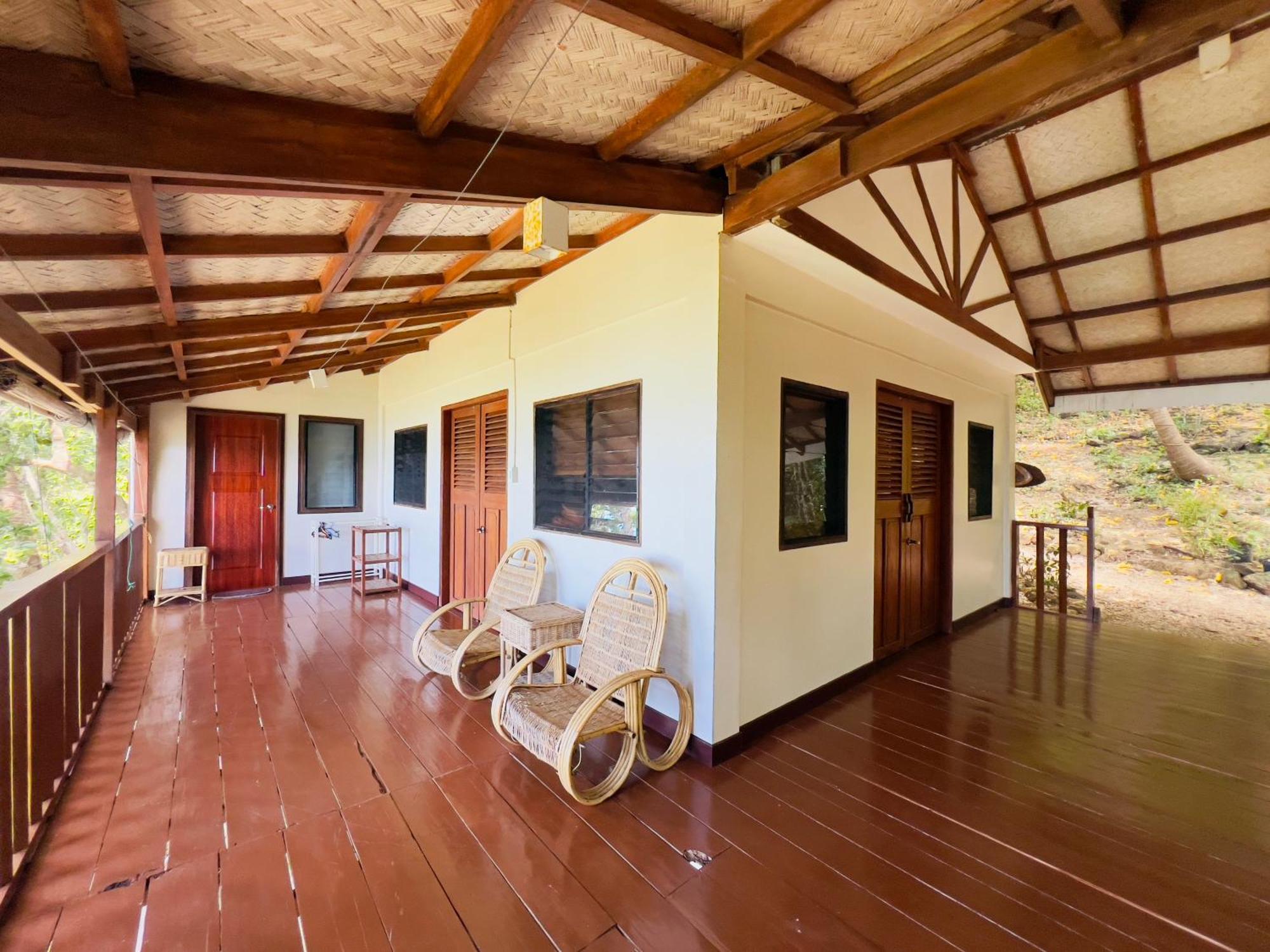 Alam Indah Beach Resort Бусуанга Экстерьер фото