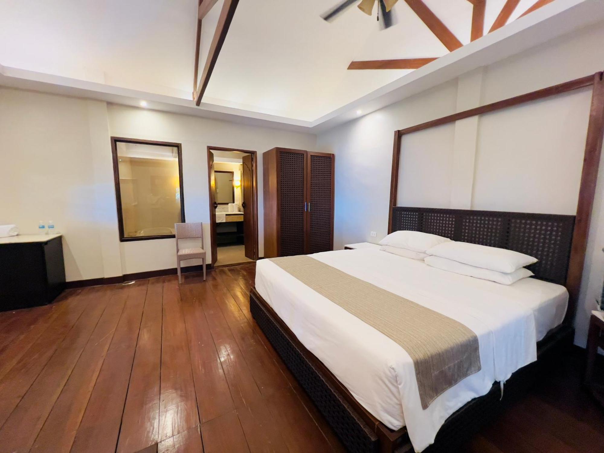 Alam Indah Beach Resort Бусуанга Экстерьер фото