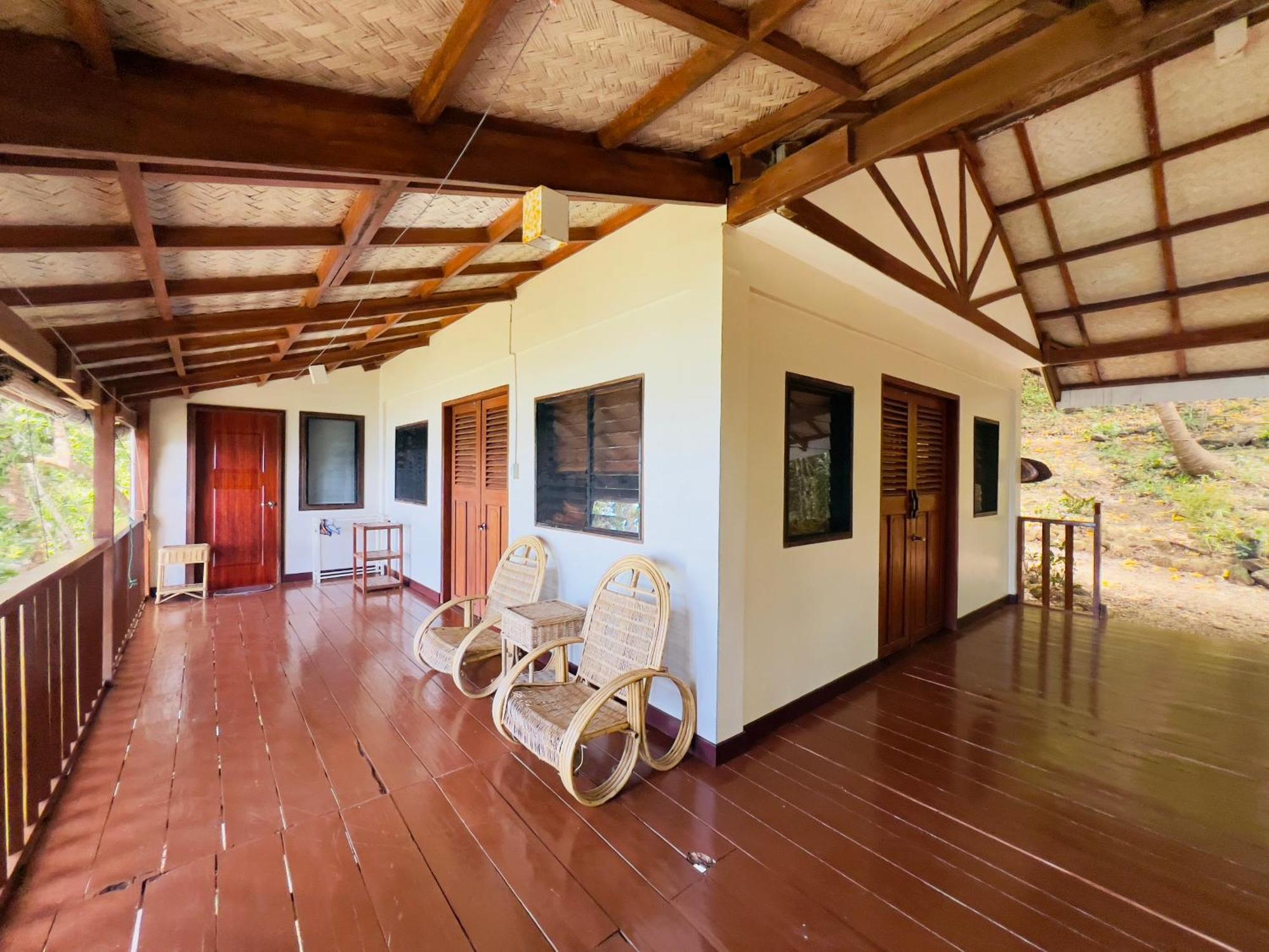 Alam Indah Beach Resort Бусуанга Экстерьер фото