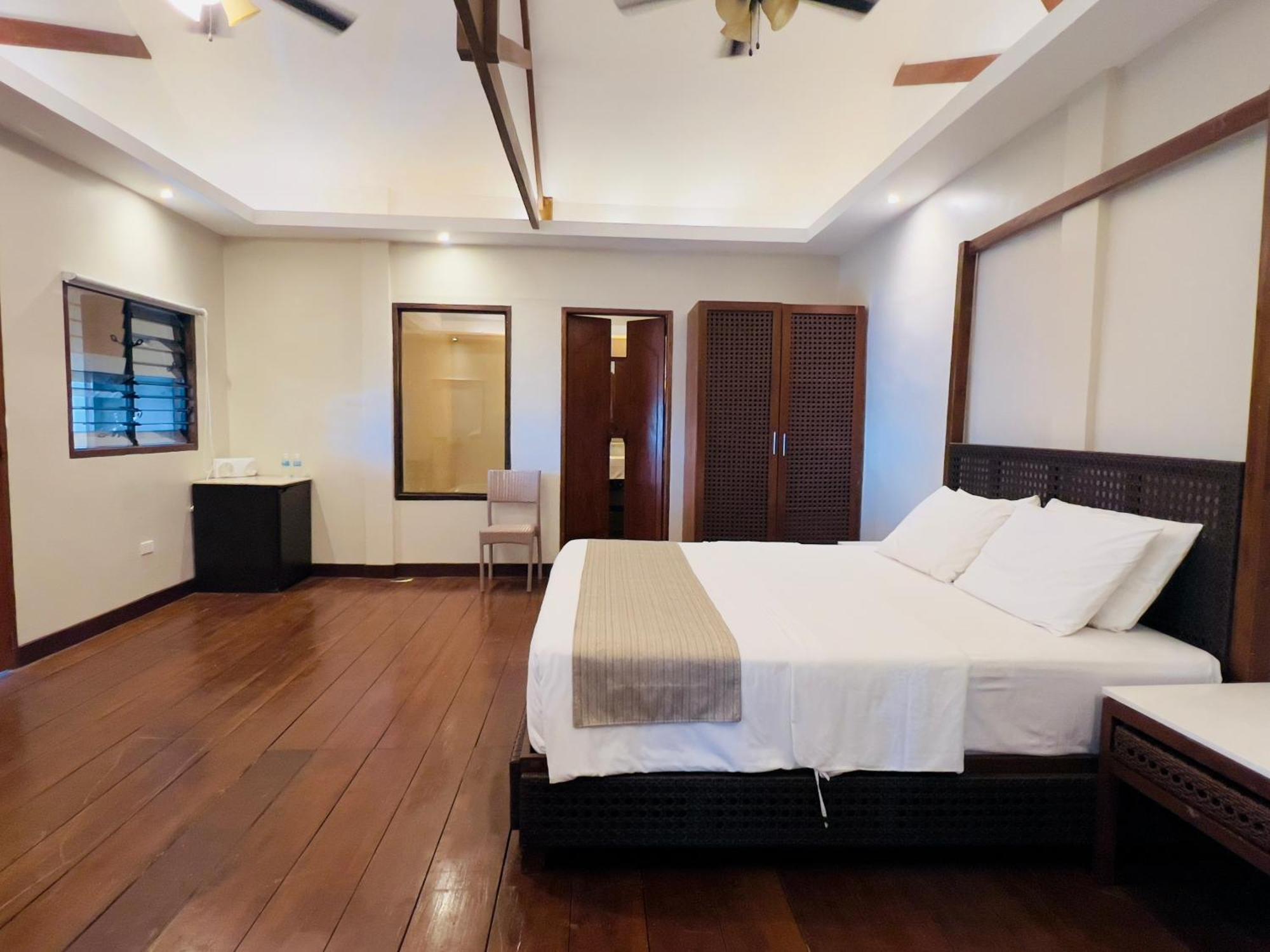 Alam Indah Beach Resort Бусуанга Экстерьер фото