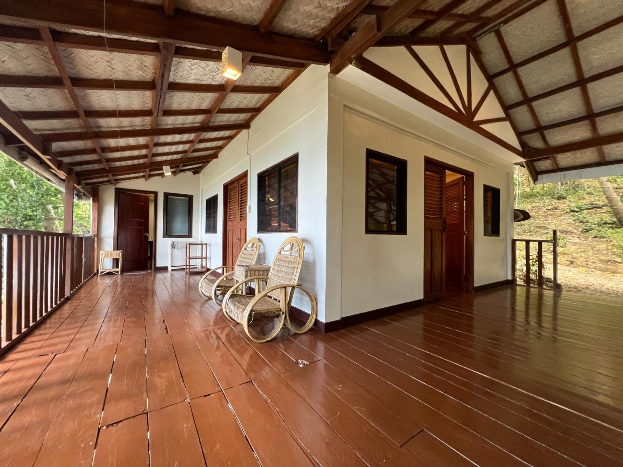 Alam Indah Beach Resort Бусуанга Экстерьер фото