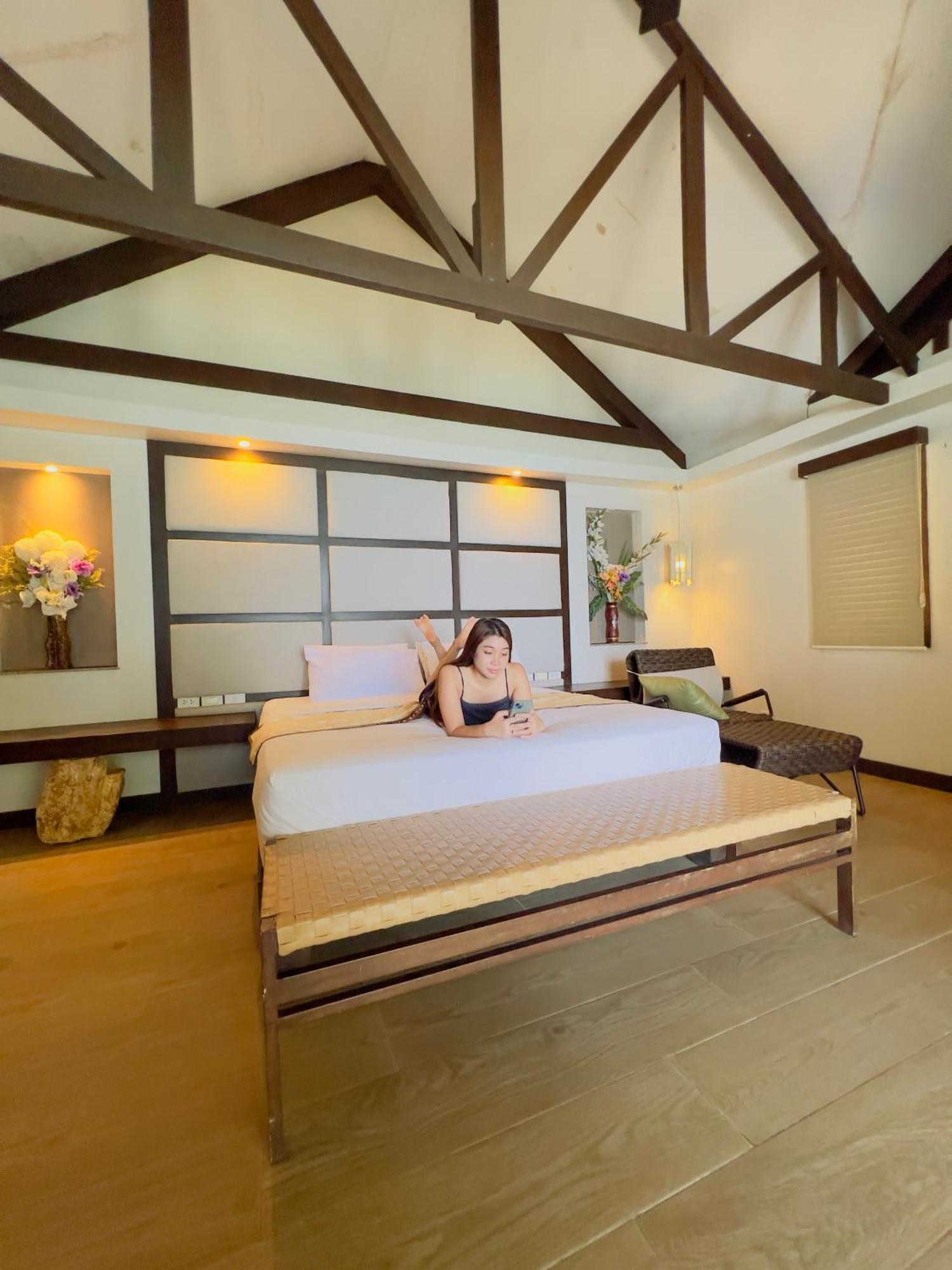 Alam Indah Beach Resort Бусуанга Экстерьер фото