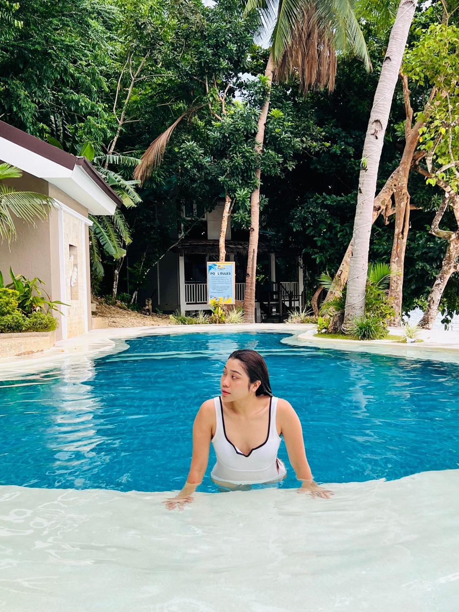 Alam Indah Beach Resort Бусуанга Экстерьер фото
