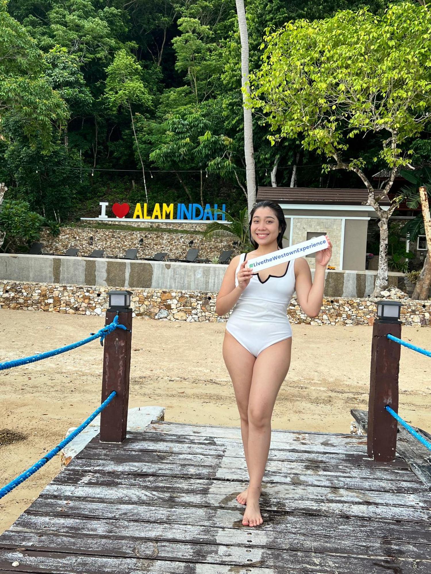 Alam Indah Beach Resort Бусуанга Экстерьер фото