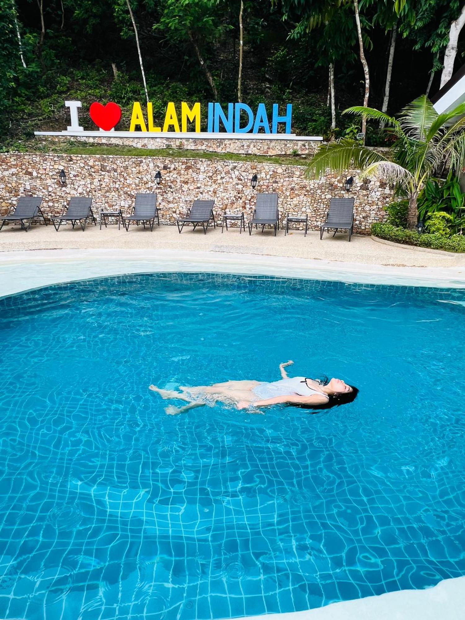 Alam Indah Beach Resort Бусуанга Экстерьер фото