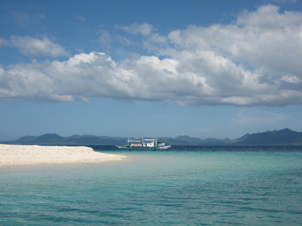 Alam Indah Beach Resort Бусуанга Экстерьер фото