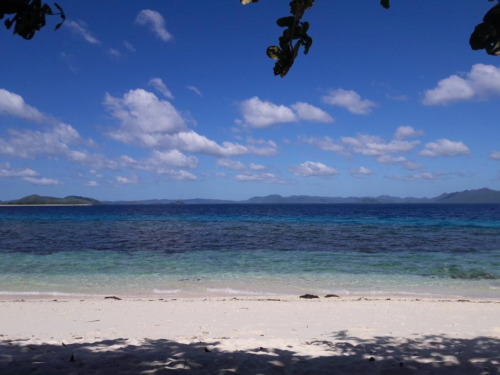 Alam Indah Beach Resort Бусуанга Экстерьер фото