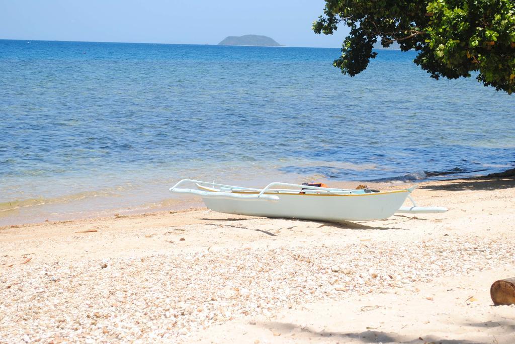 Alam Indah Beach Resort Бусуанга Экстерьер фото
