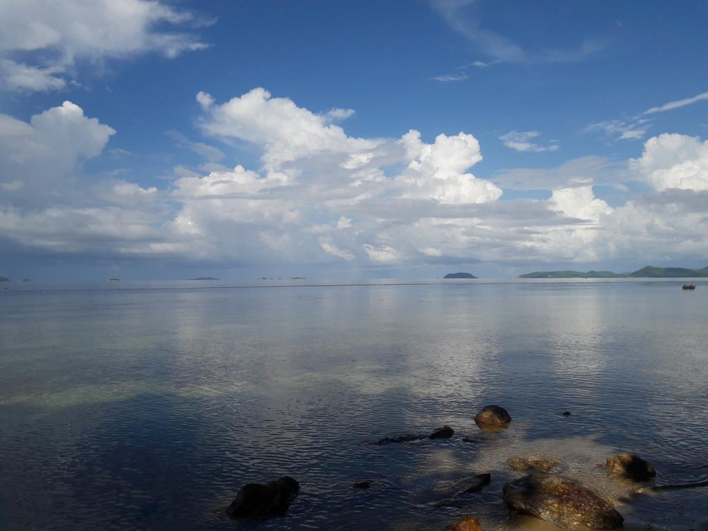 Alam Indah Beach Resort Бусуанга Экстерьер фото